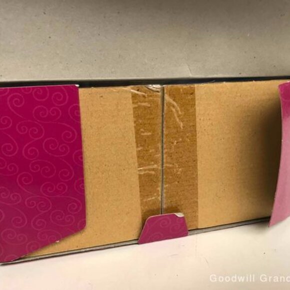 DISNEY CINDERELLA COLLECTOR DOLL NEW IN BOX, BRASS KEY, - Picture 6 of 6